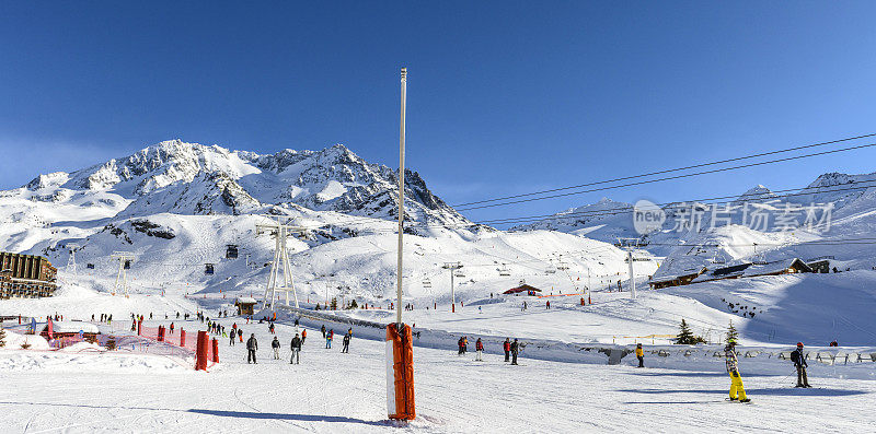 Val Thorens滑雪场在法国阿尔卑斯山的滑雪场。